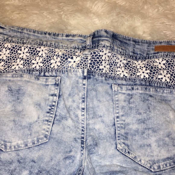 Ladies faded short l.e.i lowrise  13 regular - Picture 2 of 5